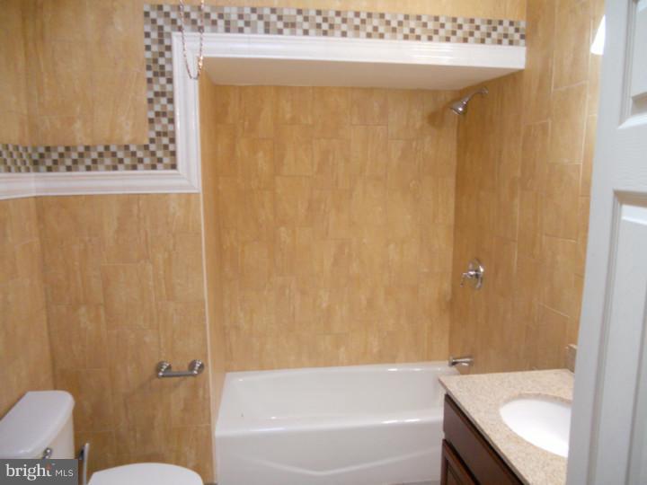 258 Avon Road Upper Darby, PA 19082 - Photo 14 of 17 Bathroom