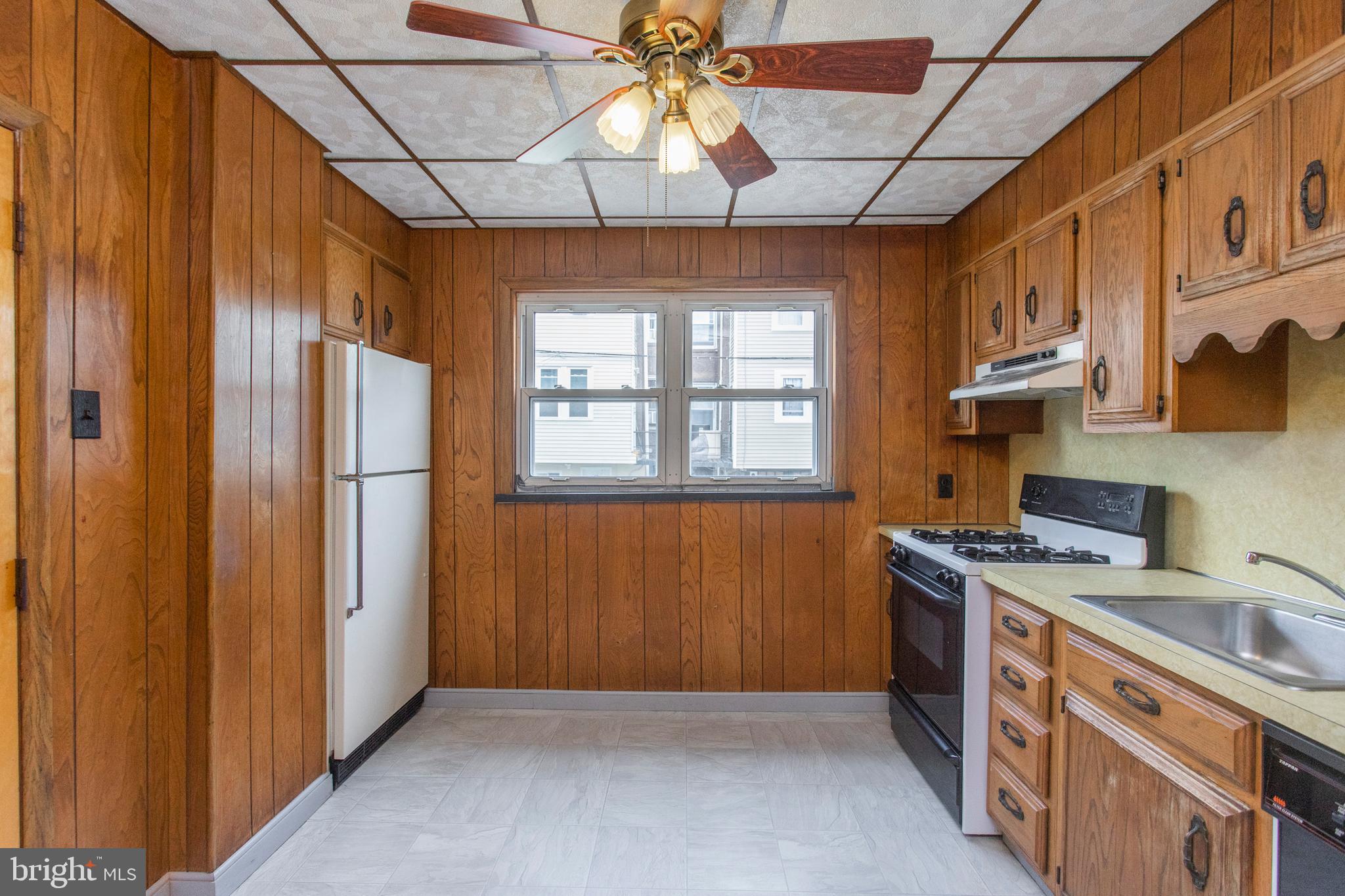 1021 Flanders Road Philadelphia, PA 19151 - Photo 11 of 21 Gallery Image 11
