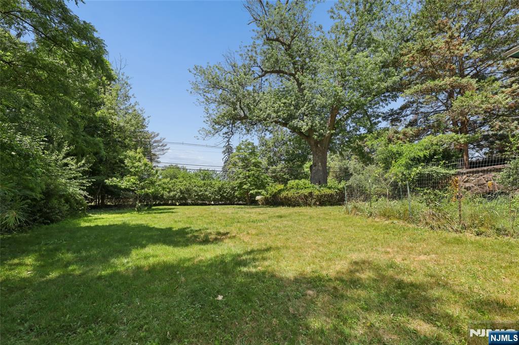 260 Knickerbocker Road Tenafly, NJ 07670 - Photo 22 of 24