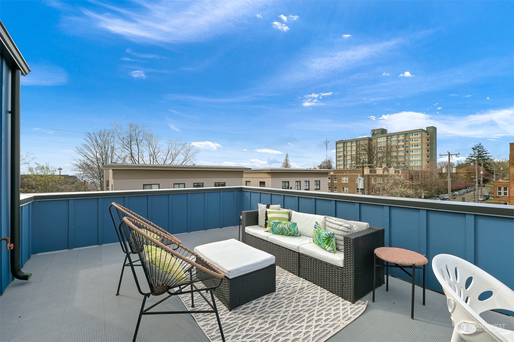 422 14th Avenue East, Unit B Seattle, WA 98112 - Photo 21 of 24 a view of a terrace with furniture