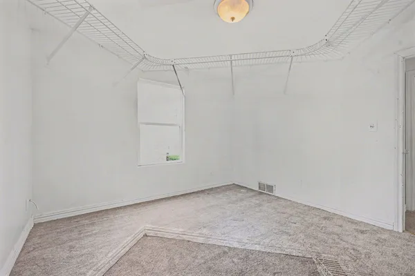 $1,550 | 134 South Clarendon Street, Kalamazoo, MI 49006