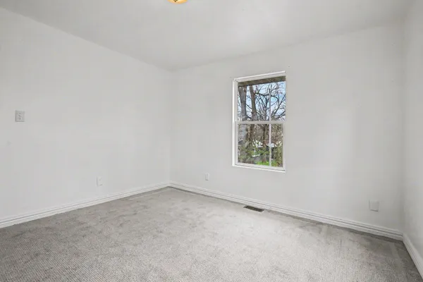 $1,550 | 134 South Clarendon Street, Kalamazoo, MI 49006