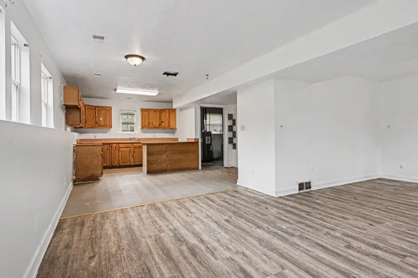 $1,550 | 134 South Clarendon Street, Kalamazoo, MI 49006