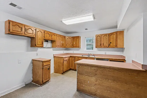 $1,550 | 134 South Clarendon Street, Kalamazoo, MI 49006