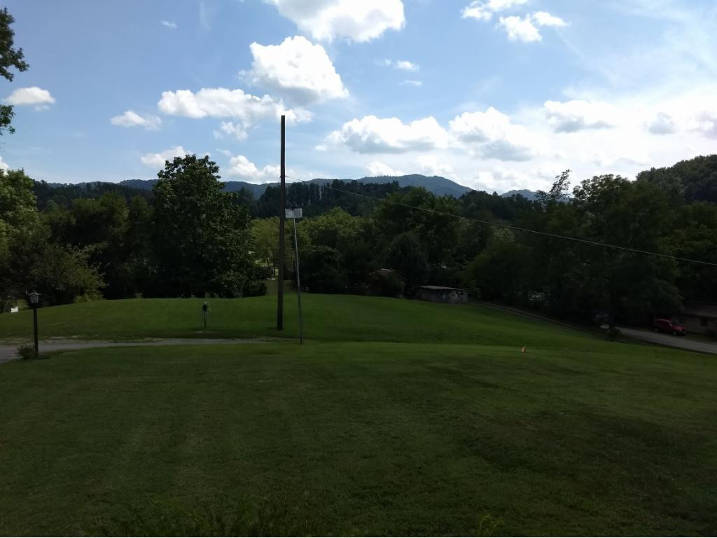 149 Helan Adams Road Dryden, VA 24243 - Photo 3 of 23 SIDE YARD