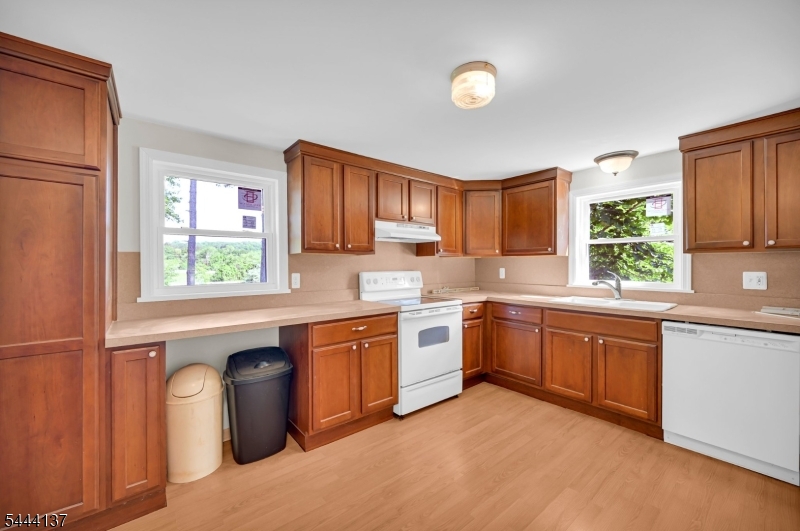 425 Powerville Road Boonton, NJ 07005 - Photo 7 of 37