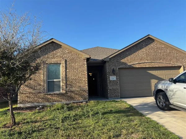 $2,170 | 316 Iron Ore Trail, Fort Worth, TX 76131