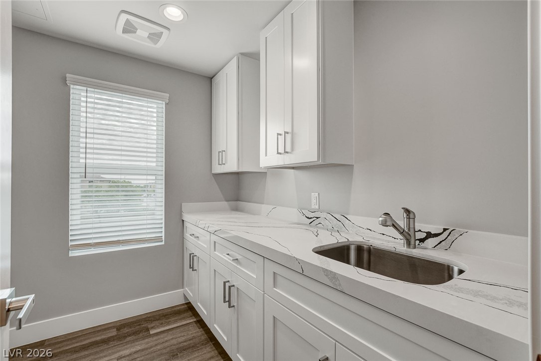 6503 Adrian Ridge Las Vegas, NV 89149 - Photo 34 of 59 Laundry Room
