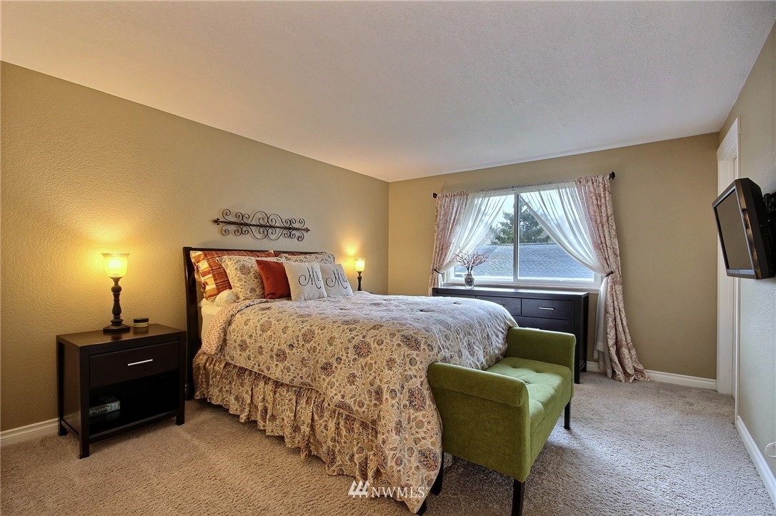 1303 220th Place Southwest Bothell, WA 98021 - Photo 13 of 24