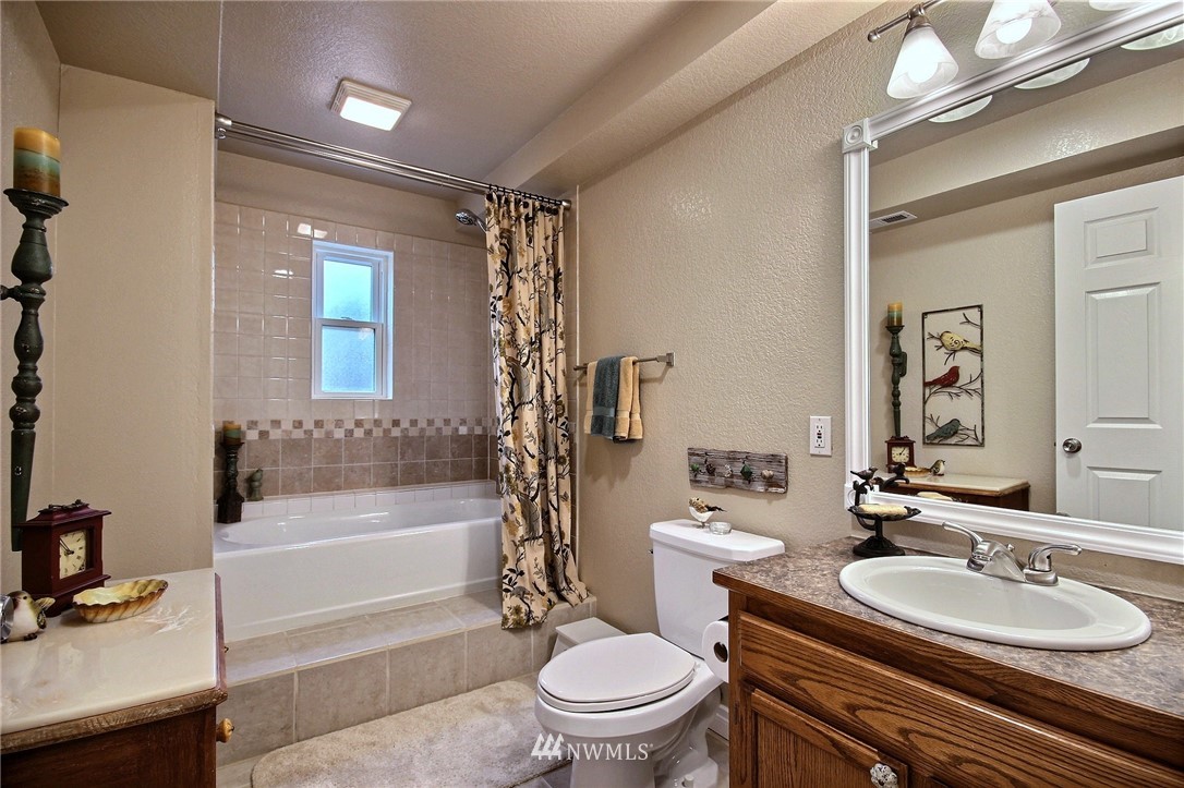 1303 220th Place Southwest Bothell, WA 98021 - Photo 18 of 24