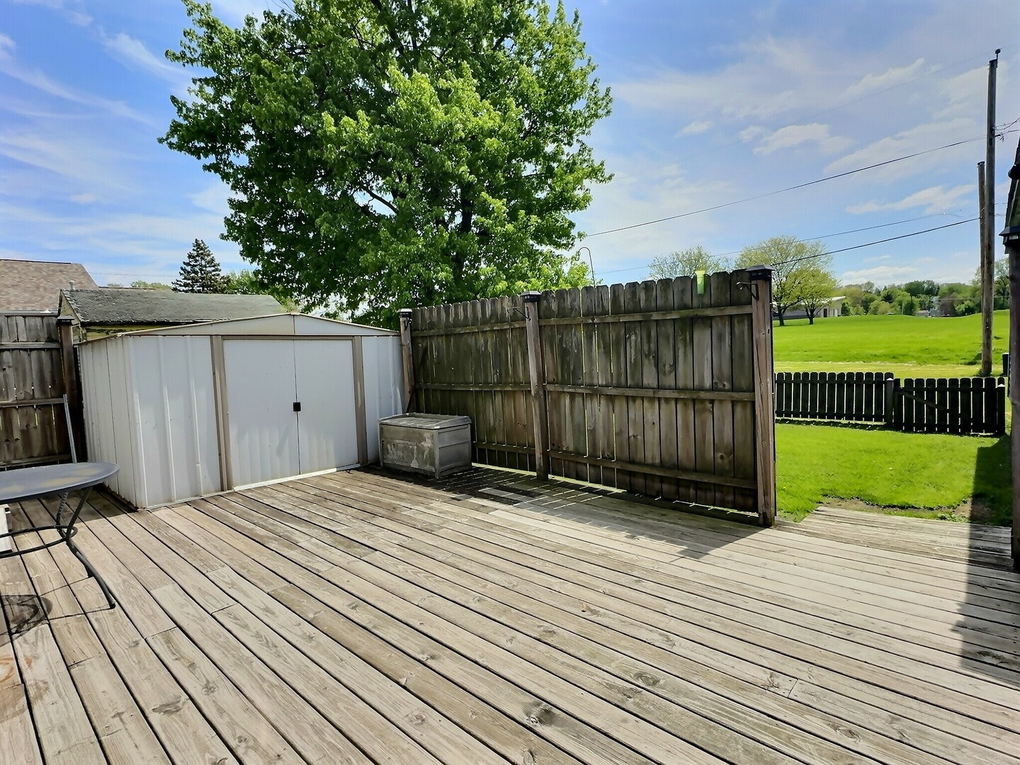 1239 9th Avenue South Clinton, IA 52732 - Photo 9 of 10 a view of a backyard of the house