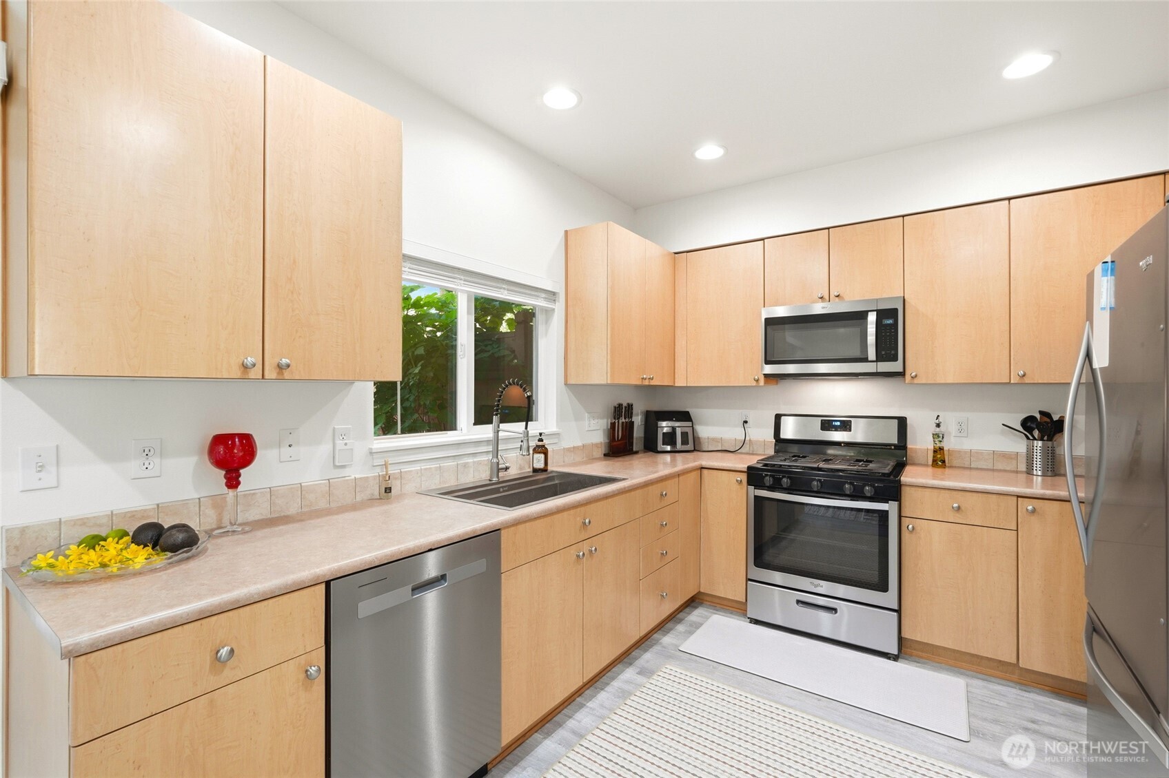 4740 Lake Place South, Unit A Renton, WA 98055 - Photo 15 of 24