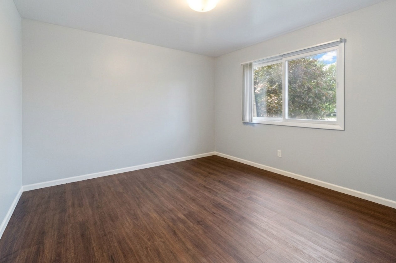 1017 9th Street, Unit 8 Harvard, IL 60033 - Photo 6 of 8