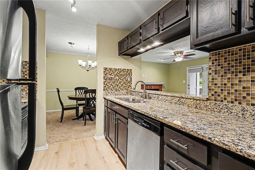 413 Tuxworth Circle Decatur, GA 30033 - Photo 10 of 28