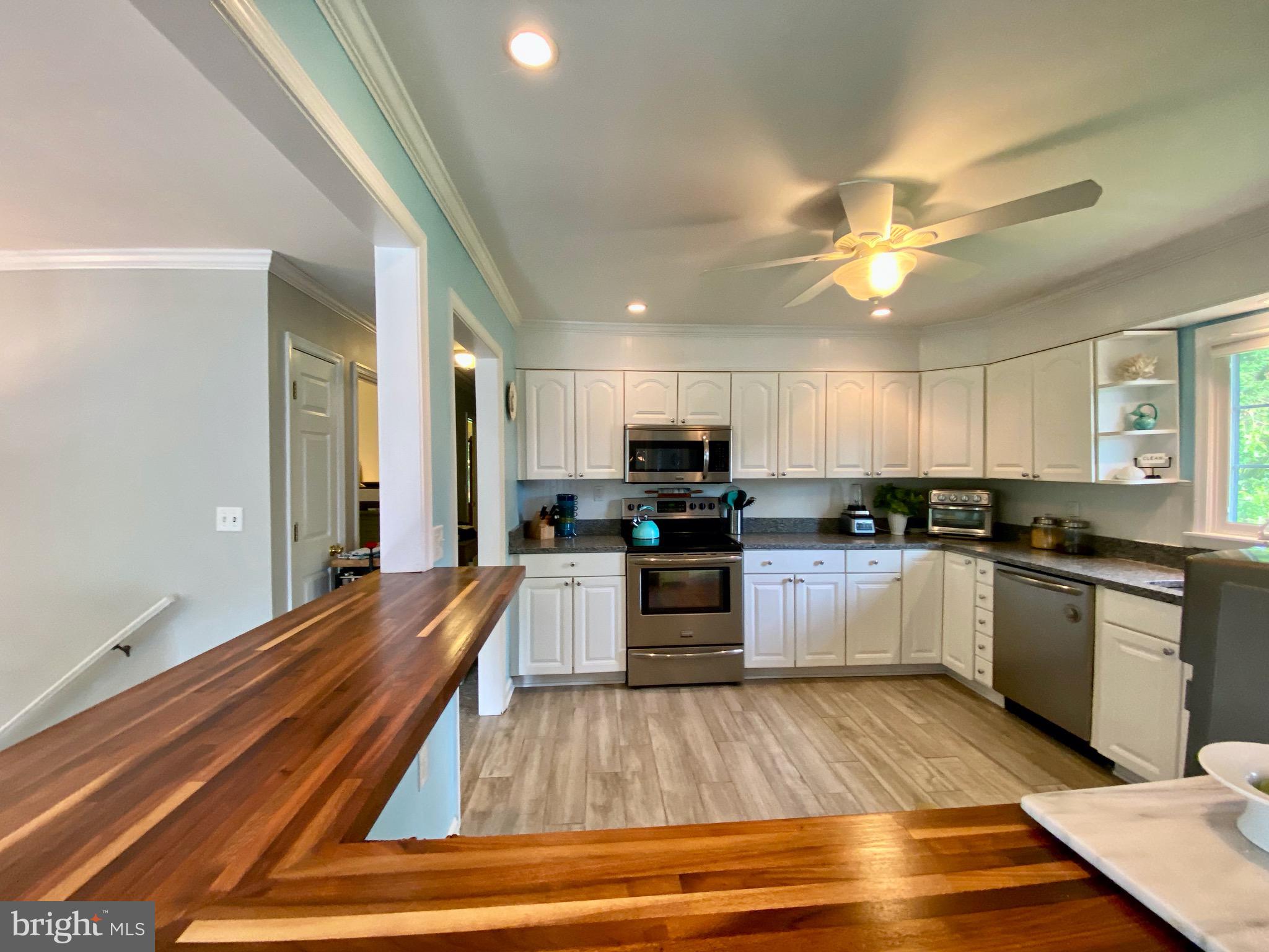511 Chesapeake Avenue Stevensville, MD 21666 - Photo 2 of 58 Kitchen