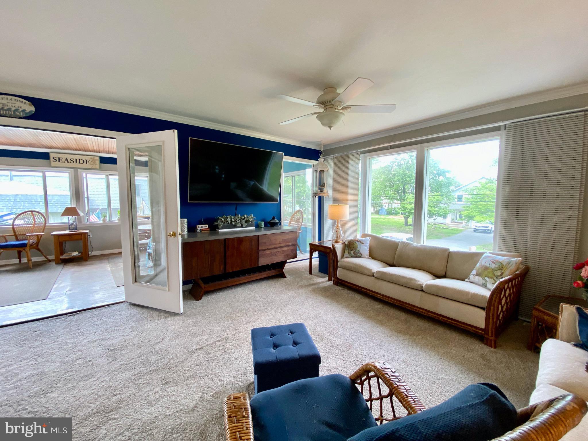 511 Chesapeake Avenue Stevensville, MD 21666 - Photo 23 of 58 Living Room