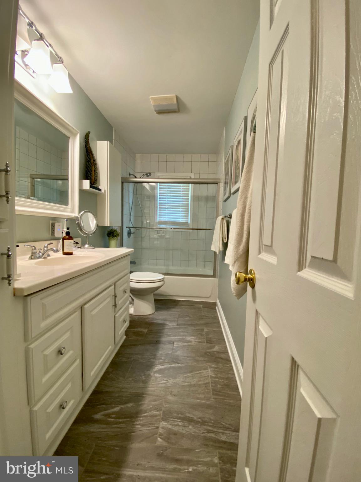 511 Chesapeake Avenue Stevensville, MD 21666 - Photo 9 of 58 Full bath 1 of 3