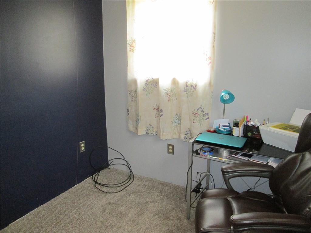 280 Salem Church Road Midland, PA 15059 - Photo 12 of 21 Gallery Image 12