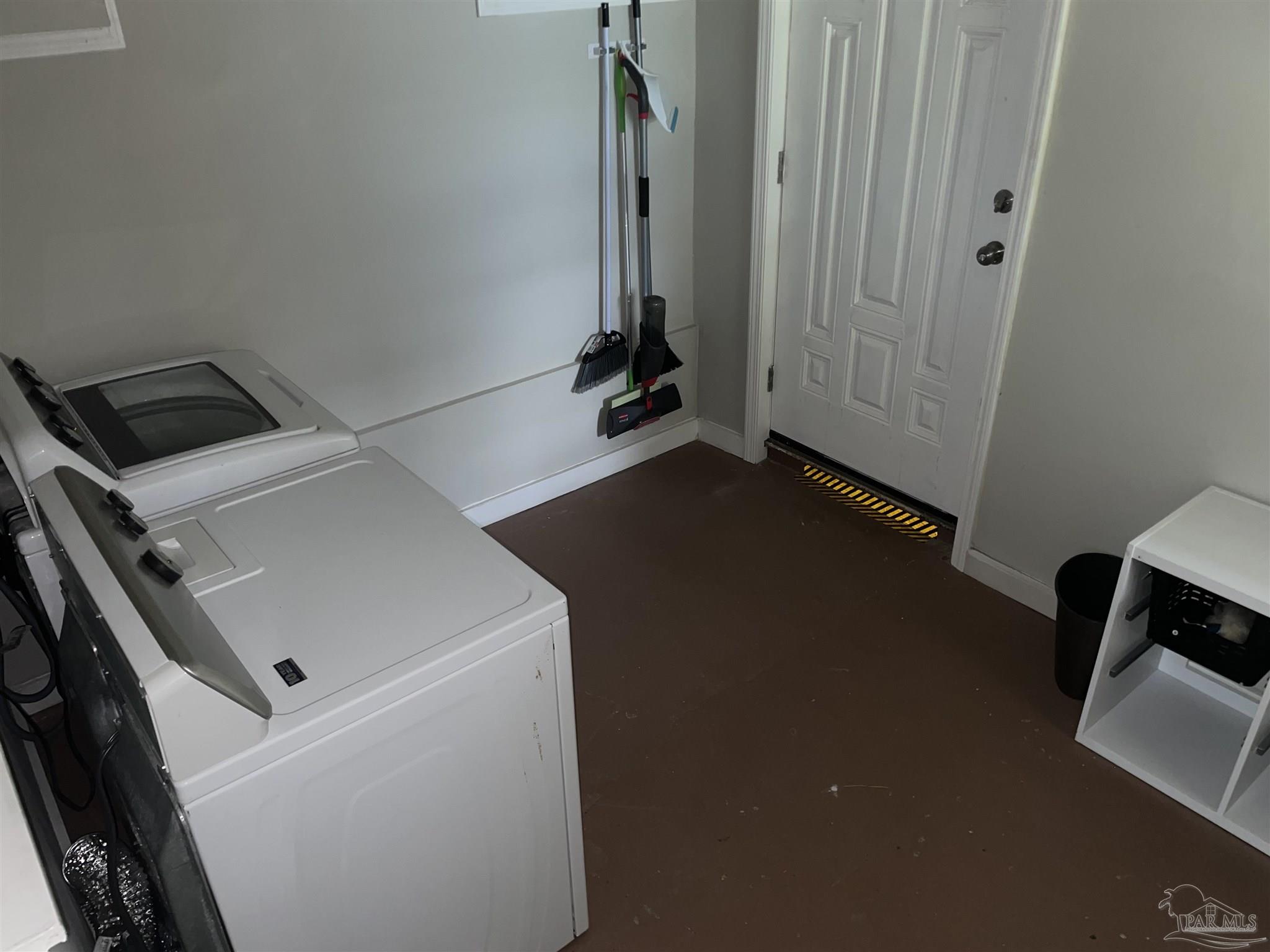 1001 Rue Max Street Pensacola, FL 32507 - Photo 16 of 31 Laundry Room w/door to backyard