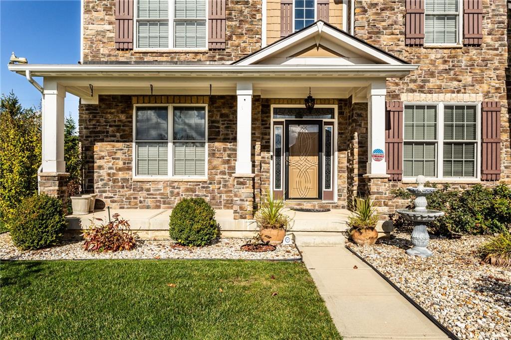 6230 Roxburgh Place Noblesville, IN 46062 - Photo 2 of 46 Gallery Image 2