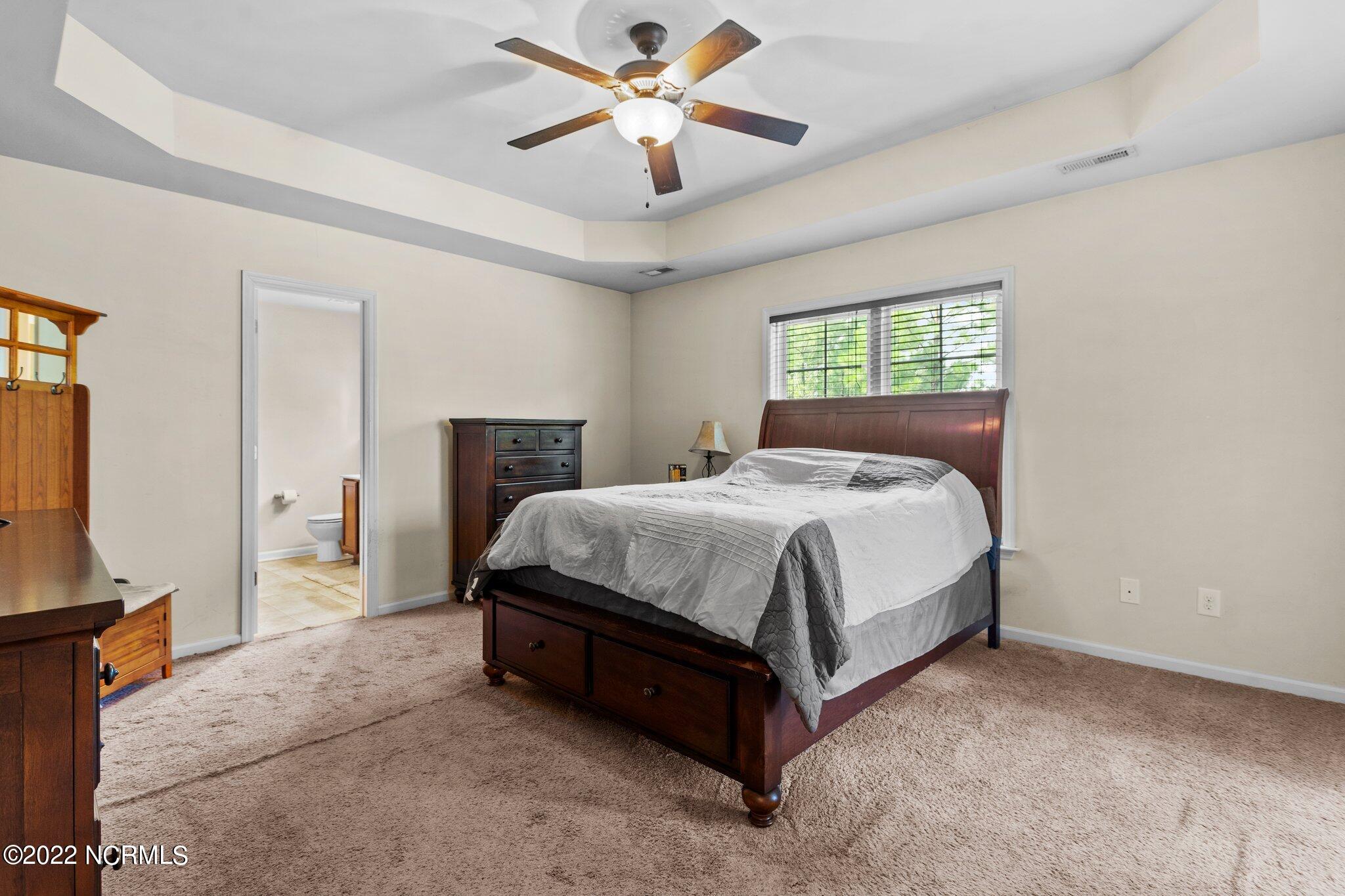 111 Stone Gate Jacksonville, NC 28546 - Photo 16 of 44 31-web-or-mls-DSC07378