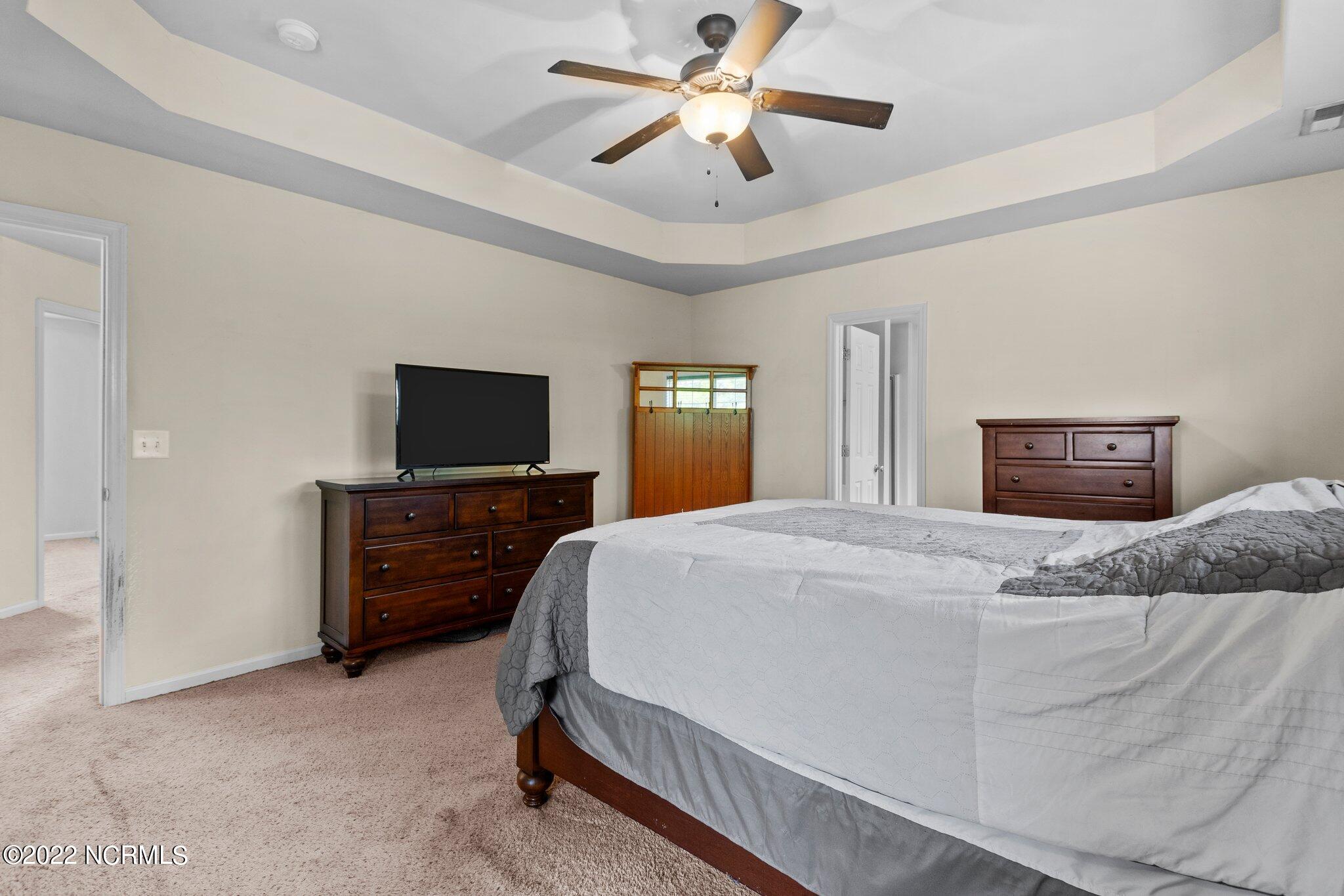 111 Stone Gate Jacksonville, NC 28546 - Photo 17 of 44 33-web-or-mls-DSC07391