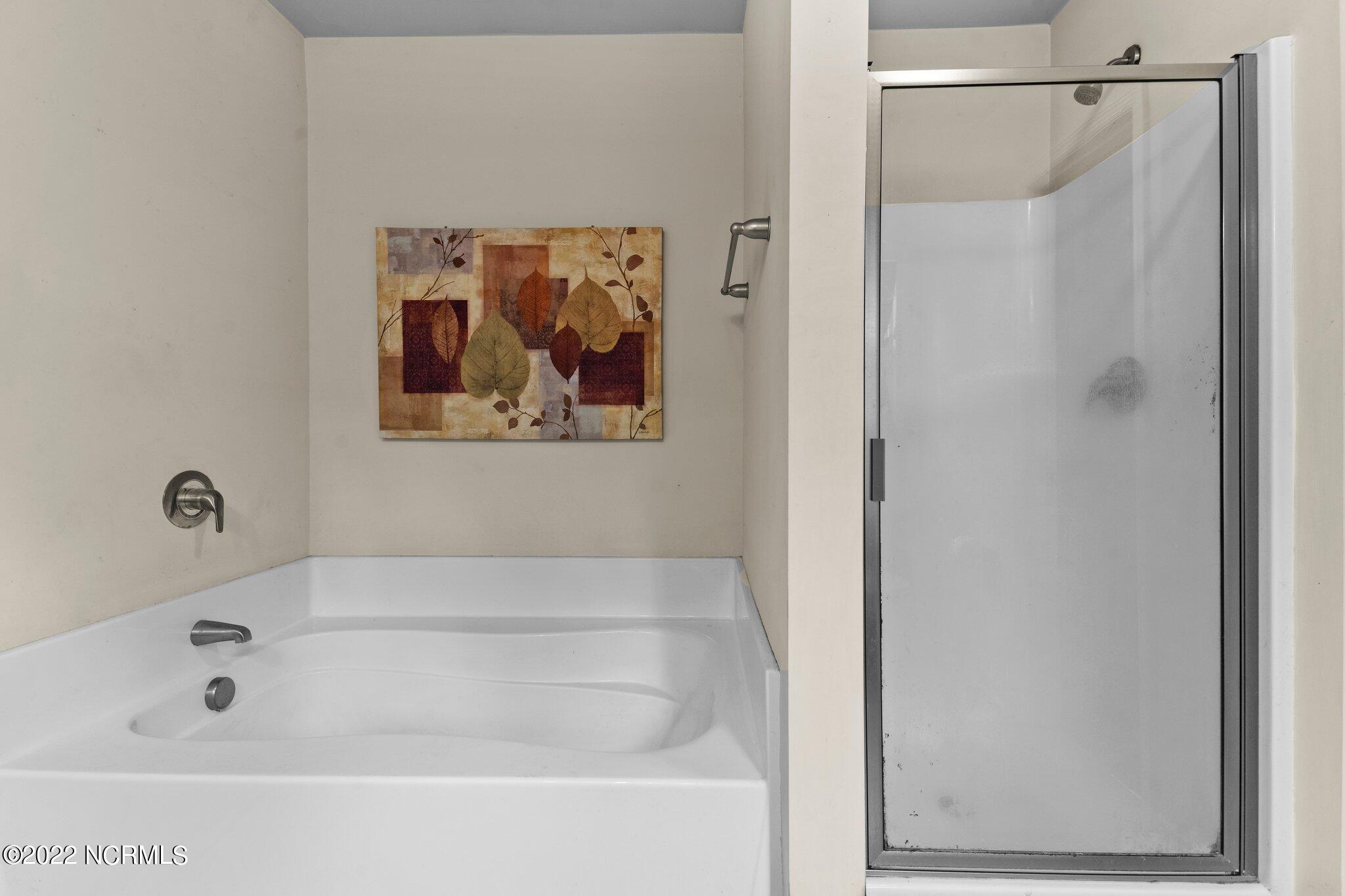 111 Stone Gate Jacksonville, NC 28546 - Photo 20 of 44 35-web-or-mls-DSC07403