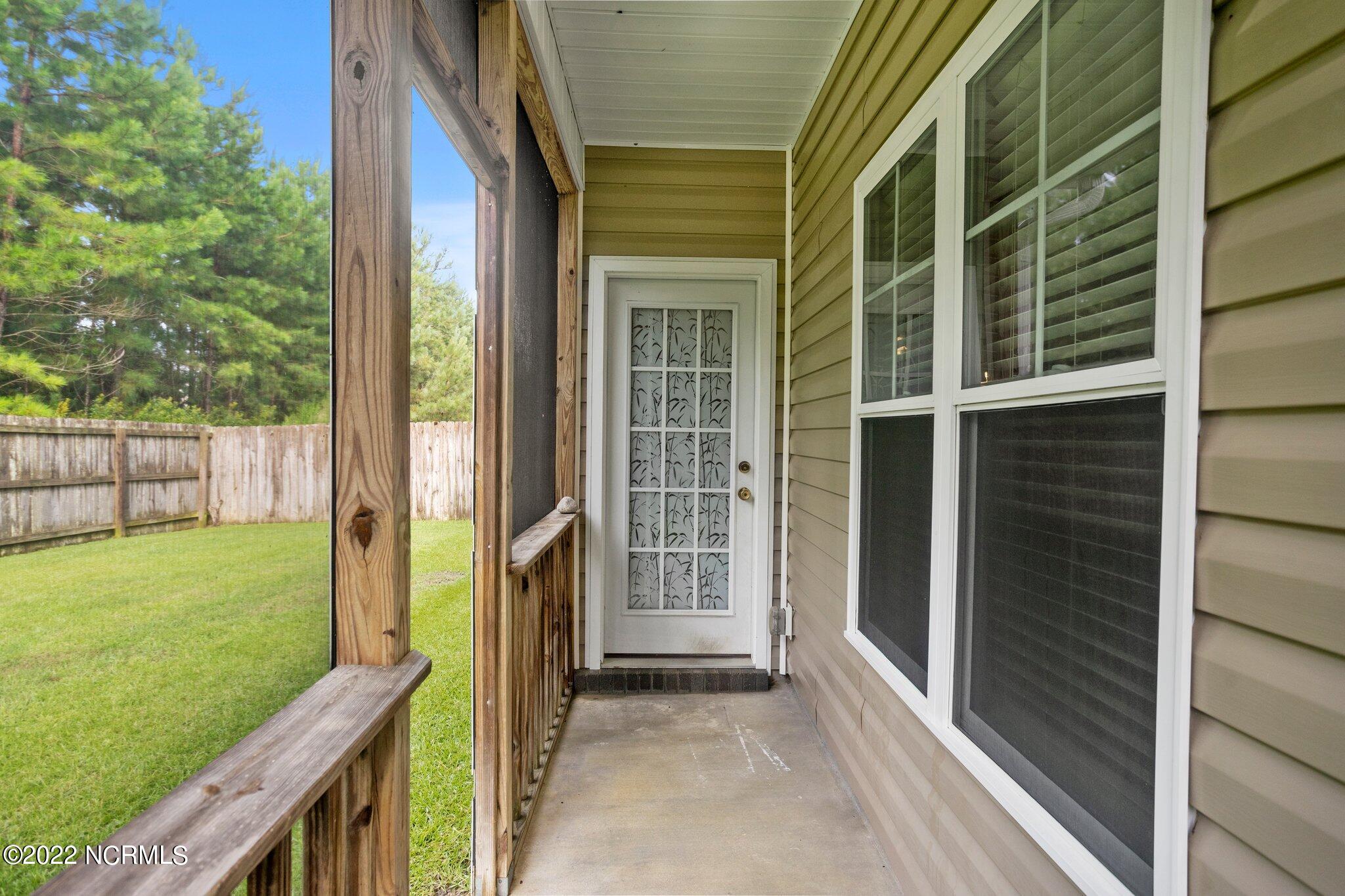 111 Stone Gate Jacksonville, NC 28546 - Photo 32 of 44 18-web-or-mls-DSC07317