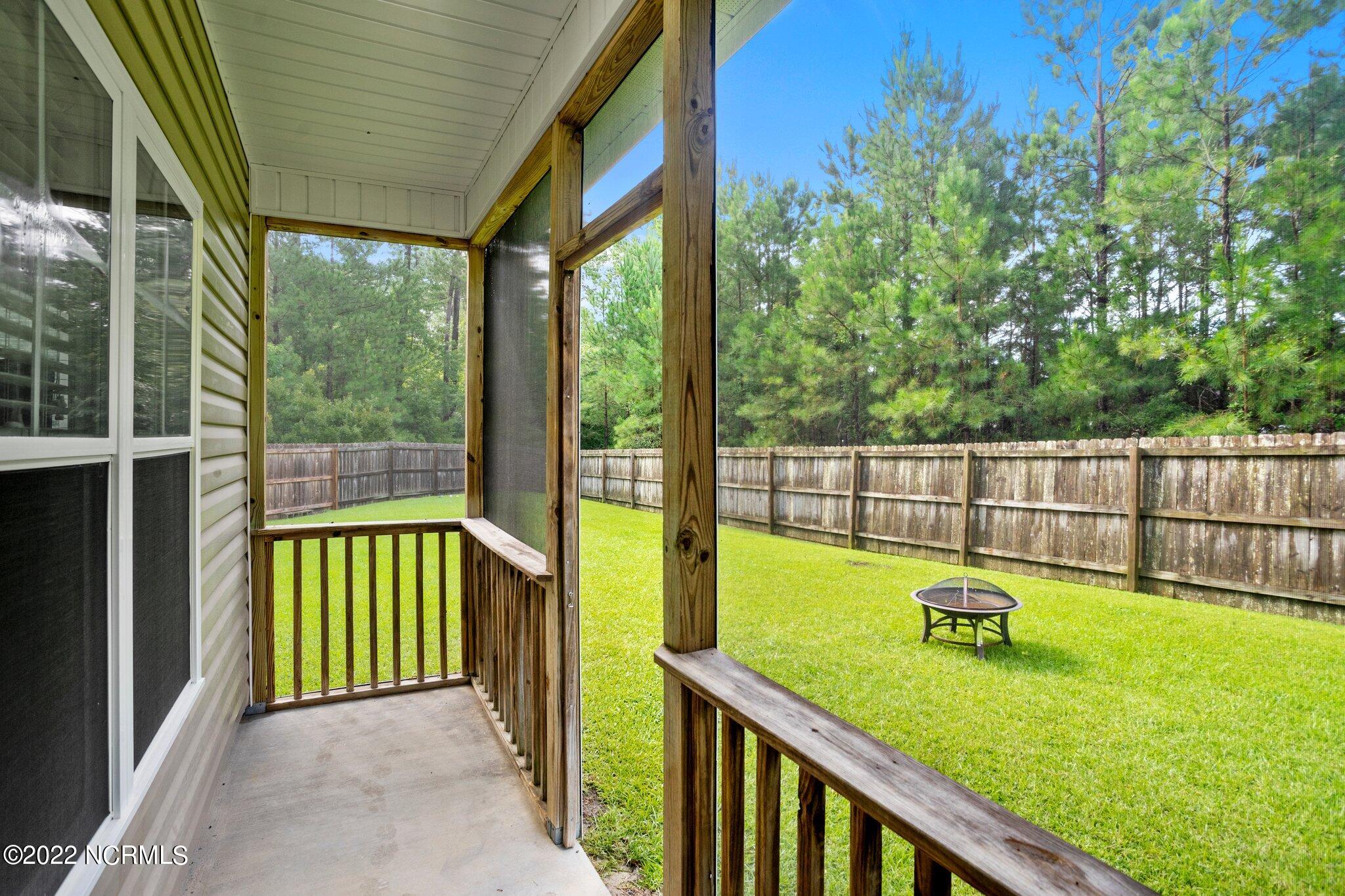 111 Stone Gate Jacksonville, NC 28546 - Photo 37 of 44 19-web-or-mls-DSC07318