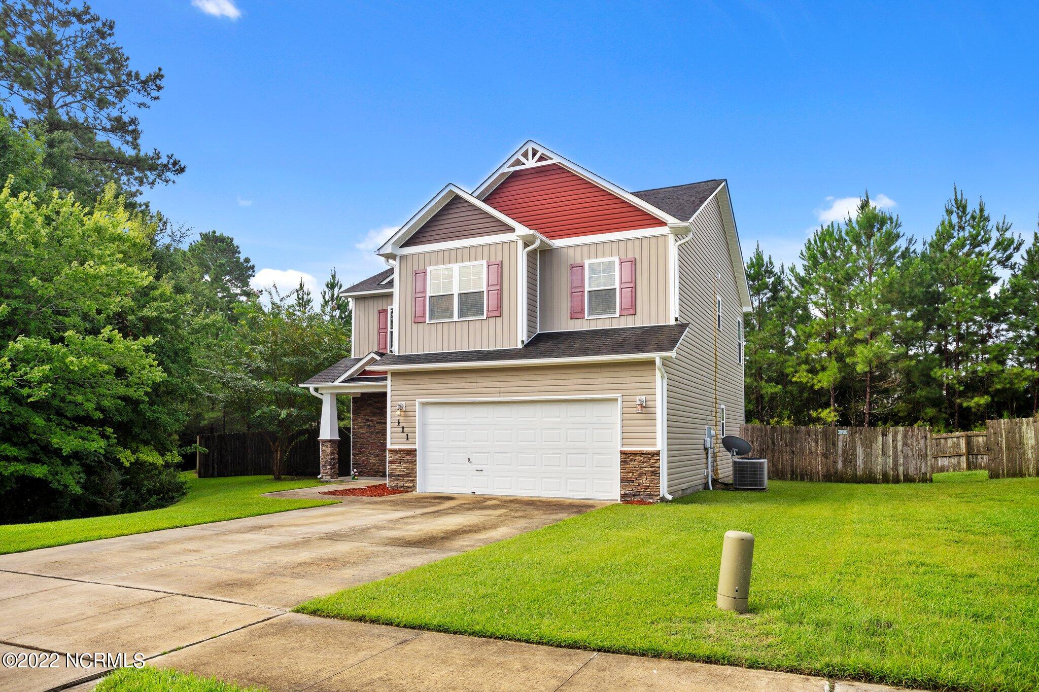 111 Stone Gate Jacksonville, NC 28546 - Photo 3 of 44 3-web-or-mls-DSC07310
