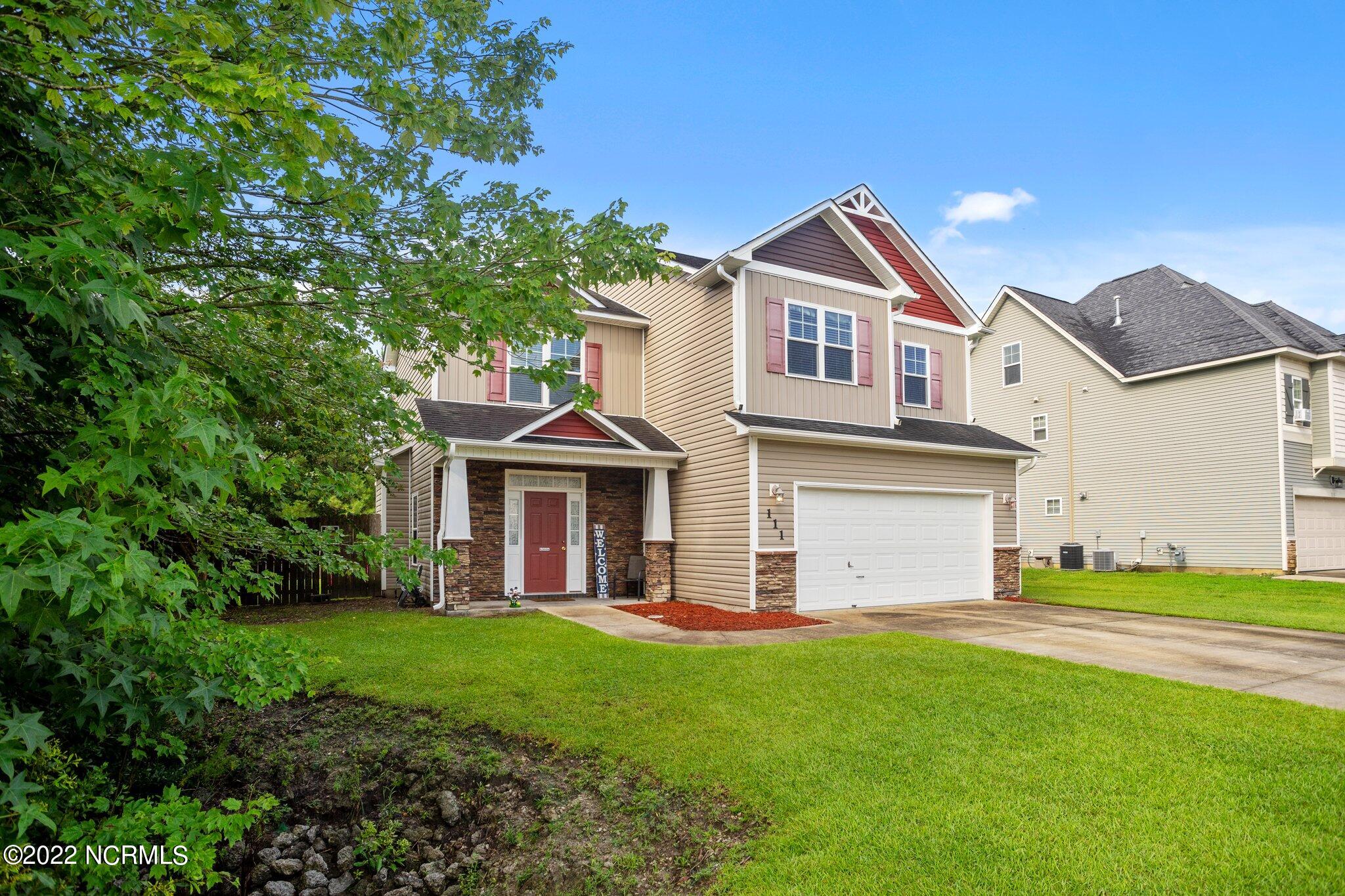 111 Stone Gate Jacksonville, NC 28546 - Photo 4 of 44 4-web-or-mls-DSC07311