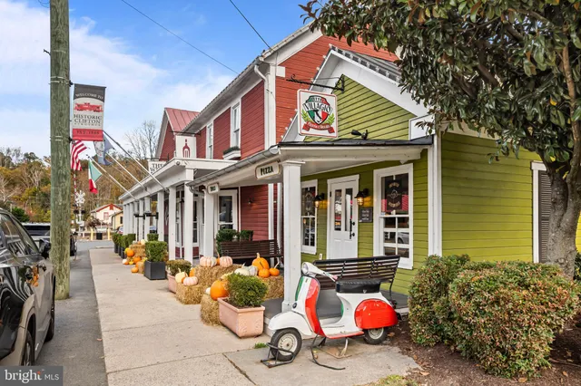 $2,700,000 | 13025 Yates Ford Road, Clifton, VA 20124