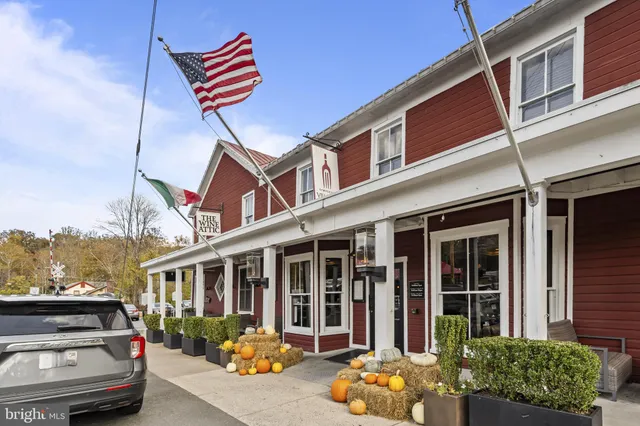 $2,700,000 | 13025 Yates Ford Road, Clifton, VA 20124