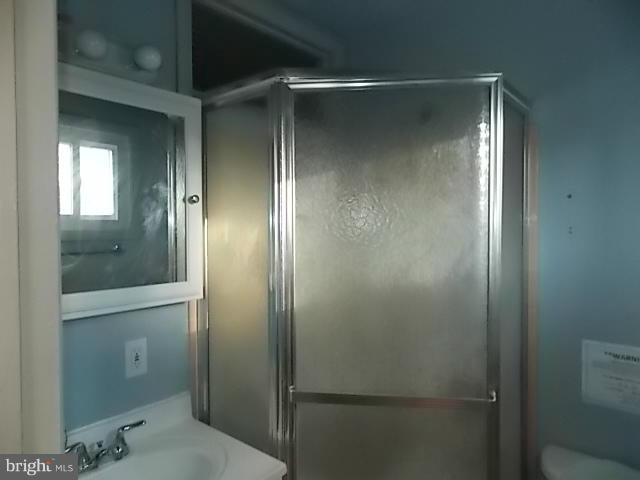 3716 Pinelea Road Baltimore, MD 21244 - Photo 17 of 24 Bath (Master)