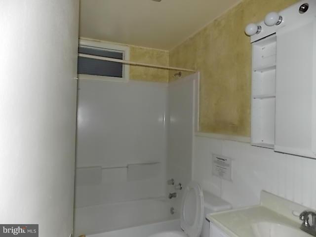 3716 Pinelea Road Baltimore, MD 21244 - Photo 10 of 24 Bath