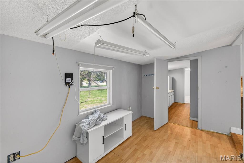 4267 Old Road De Soto, MO 63020 - Photo 14 of 24