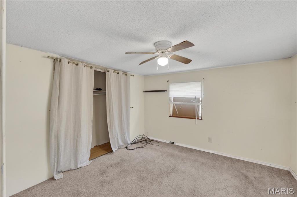 4267 Old Road De Soto, MO 63020 - Photo 9 of 24