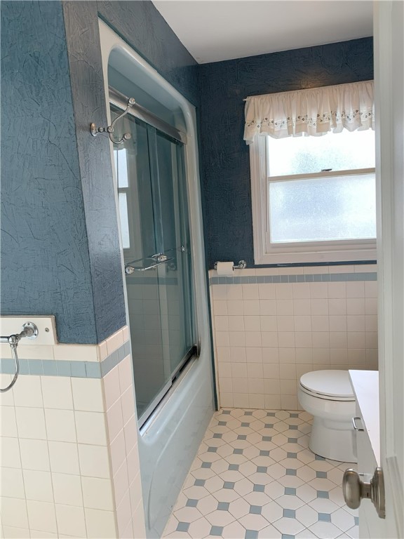 68 Locust Street, Unit 7 Providence, RI 02906 - Photo 13 of 18 Full Bath