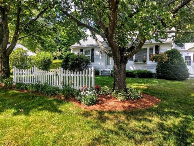 83 Old Walpole Road Keene, NH 03431 - Photo 2 of 20