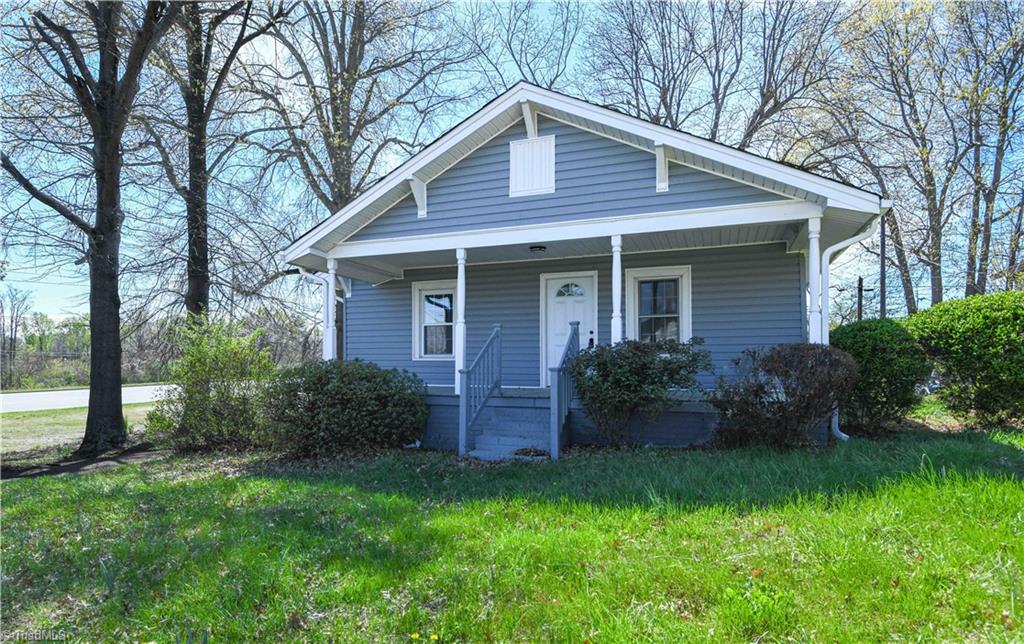 1618 Connor Place High Point, NC 27260 - Photo 2 of 18