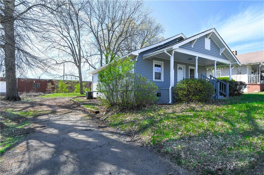 1618 Connor Place High Point, NC 27260 - Photo 3 of 18