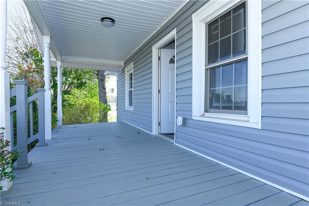 1618 Connor Place High Point, NC 27260 - Photo 5 of 18