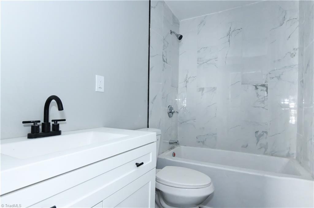 1618 Connor Place High Point, NC 27260 - Photo 8 of 18