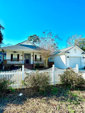 $2,200 | 6 Rockville Way, Beaufort, SC 29902