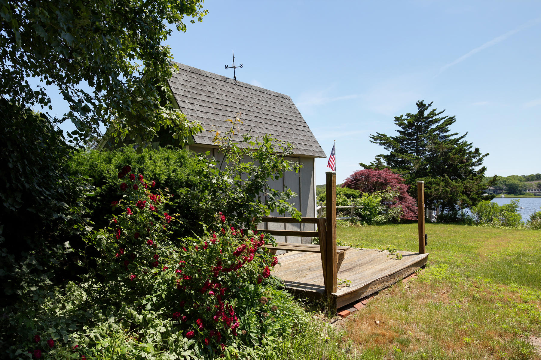 256 Monomoscoy Road Mashpee, MA 02649 - Photo 26 of 28 a view of a garden with plants