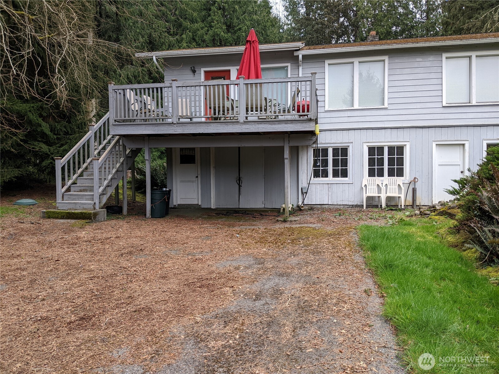 6353 Bayview Road Clinton, WA 98236 - Photo 2 of 21 Gallery Image 2
