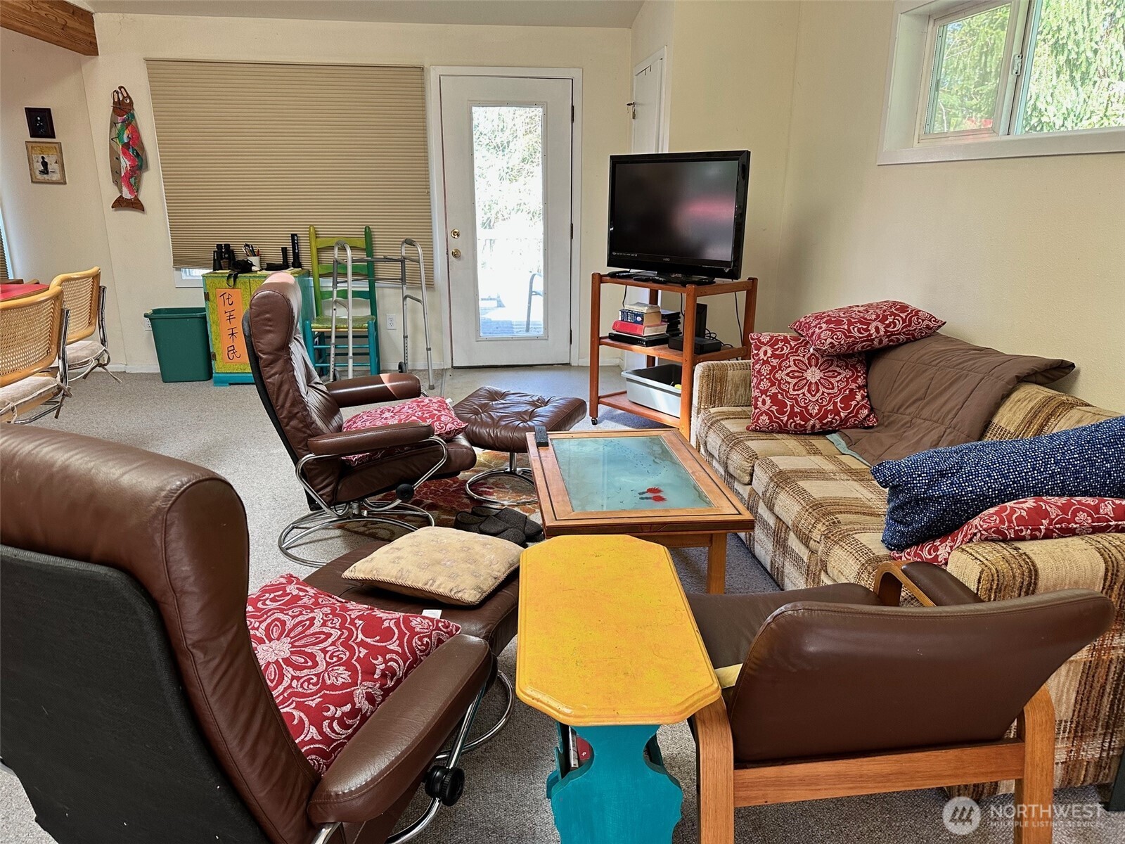 6353 Bayview Road Clinton, WA 98236 - Photo 8 of 21 Gallery Image 8