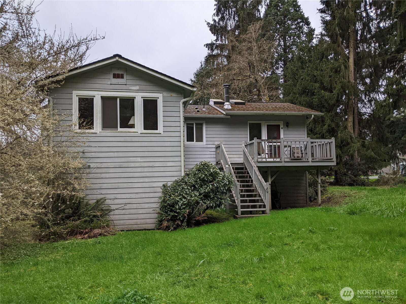 6353 Bayview Road Clinton, WA 98236 - Photo 9 of 21 Gallery Image 9