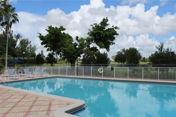 $2,100 | Country Club of Miami, Hialeah, FL 33015