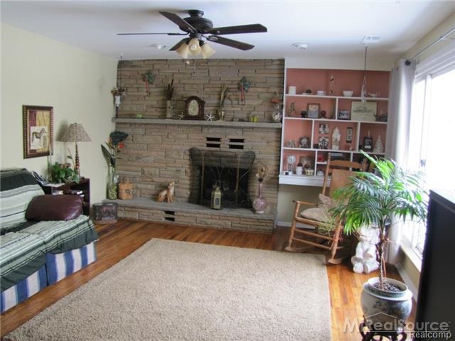 2933 Harvey Street Rochester Hills, MI 48309 - Photo 7 of 28